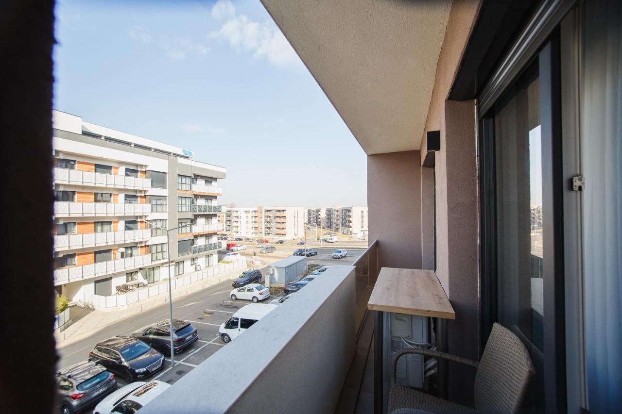 Retreat To A Stylish Home At West Residence Oradea Exterior foto